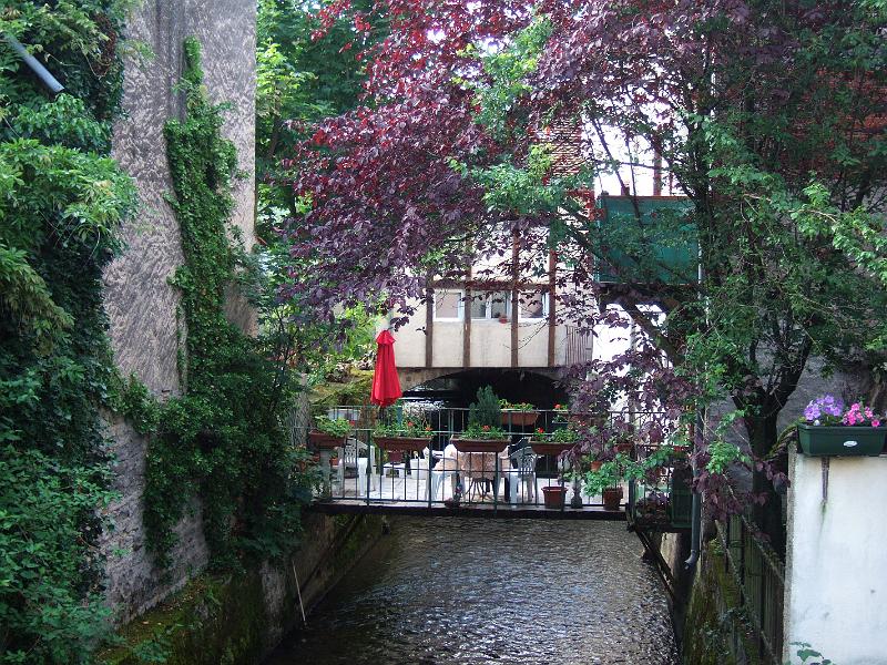 2010-05- (12).JPG - Ein idyllisches Plätzchen auf der Brücke
